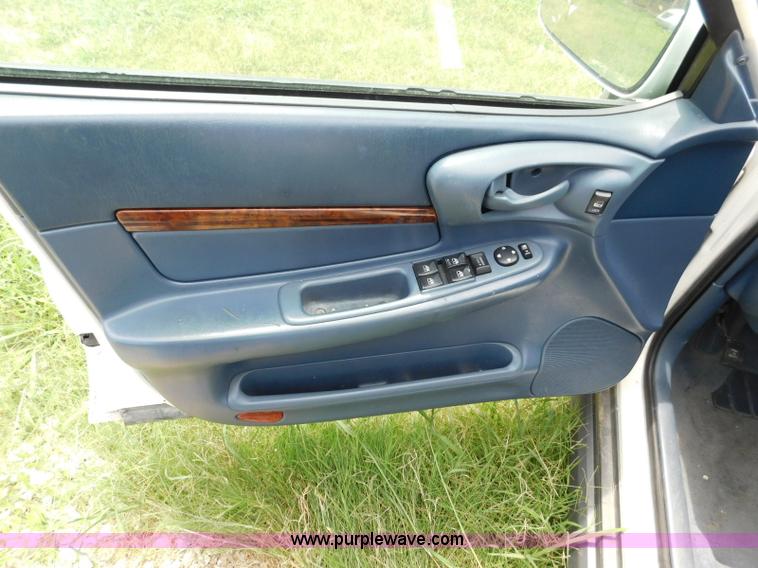 image for item L5904 2001 Chevrolet Impala