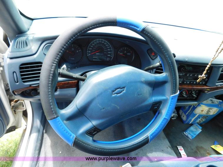 image for item L5904 2001 Chevrolet Impala