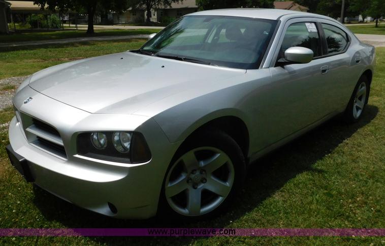 image for item L5906 2010 Dodge Charger