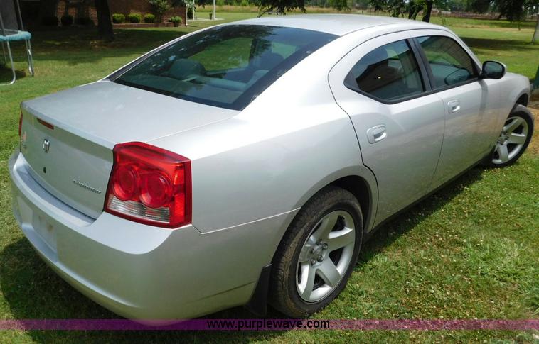 image for item L5906 2010 Dodge Charger