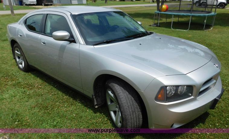 image for item L5906 2010 Dodge Charger