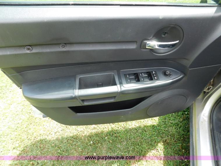 image for item L5906 2010 Dodge Charger