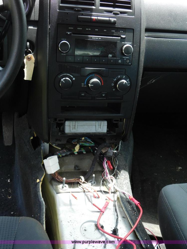 image for item L5906 2010 Dodge Charger