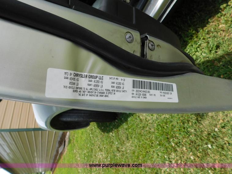 image for item L5906 2010 Dodge Charger