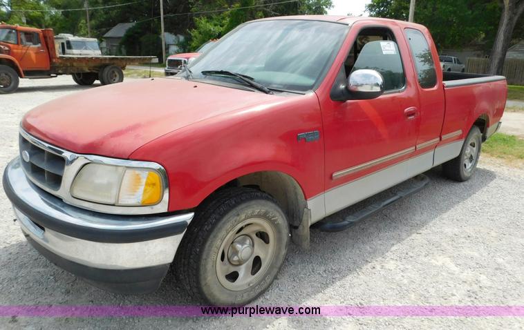 image for item L5908 1997 Ford F150 pickup truck