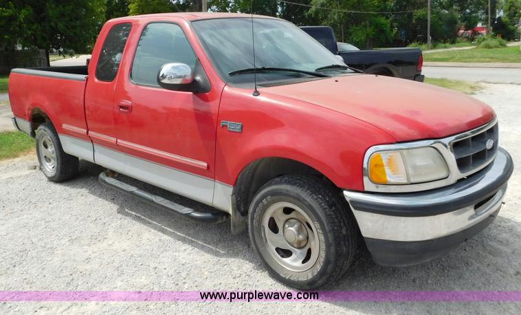 image for item L5908 1997 Ford F150 pickup truck