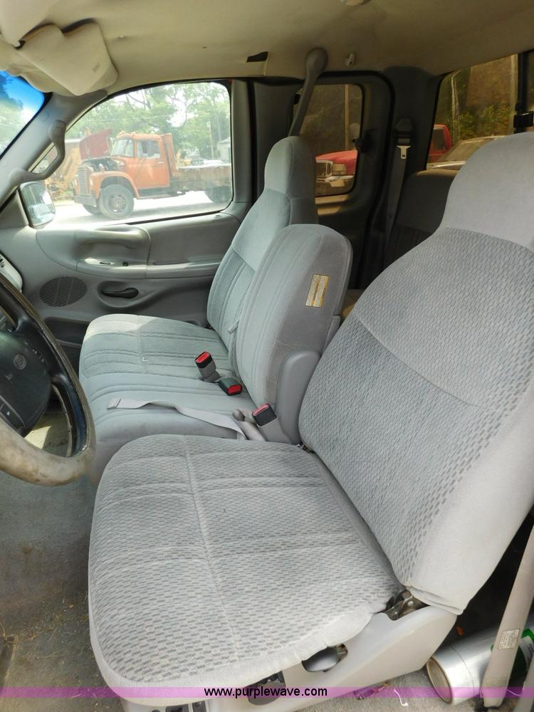 image for item L5908 1997 Ford F150 pickup truck