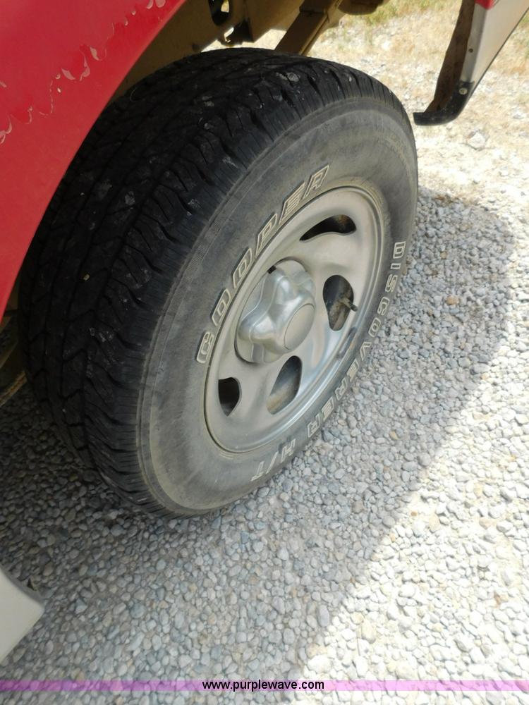 image for item L5908 1997 Ford F150 pickup truck