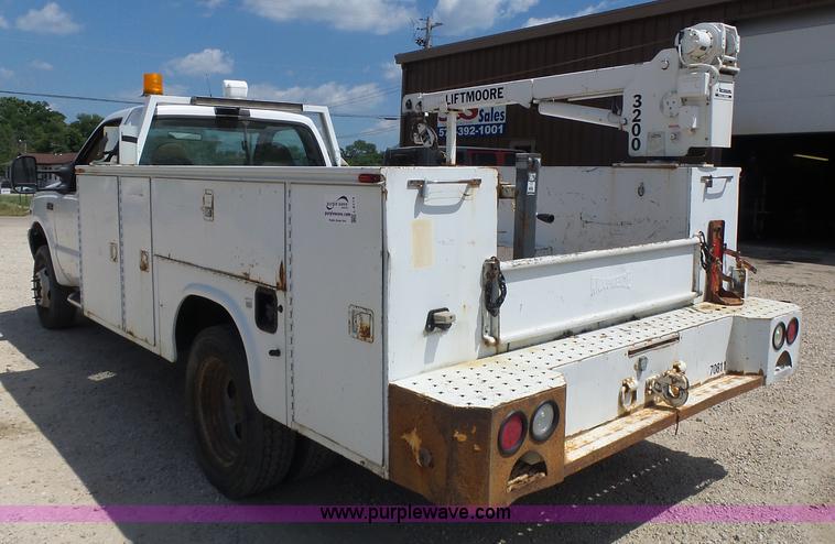 image for item L6114 2004 Ford F450 service truck