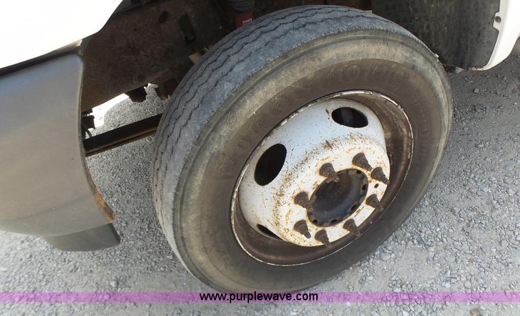 image for item L6114 2004 Ford F450 service truck