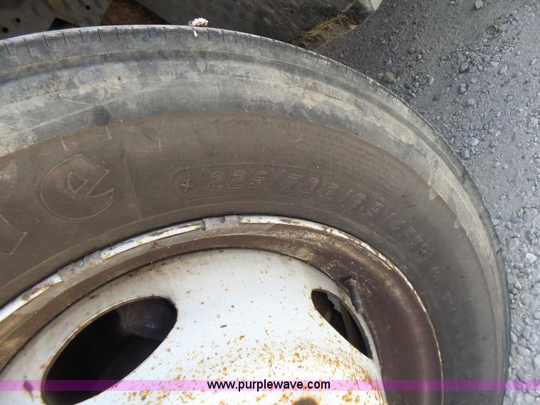 image for item L6114 2004 Ford F450 service truck