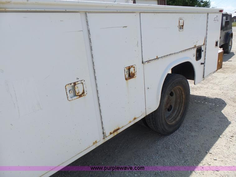 image for item L6114 2004 Ford F450 service truck