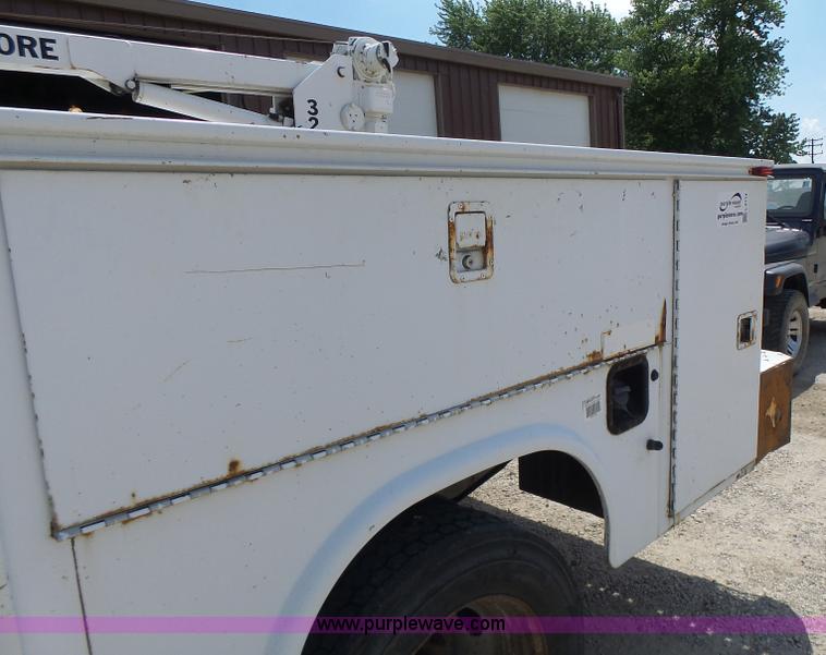 image for item L6114 2004 Ford F450 service truck