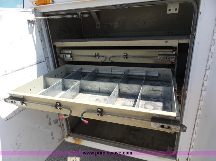 image for item L6114 2004 Ford F450 service truck