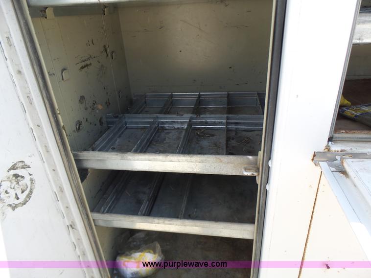 image for item L6114 2004 Ford F450 service truck