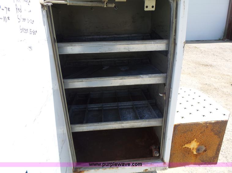 image for item L6114 2004 Ford F450 service truck