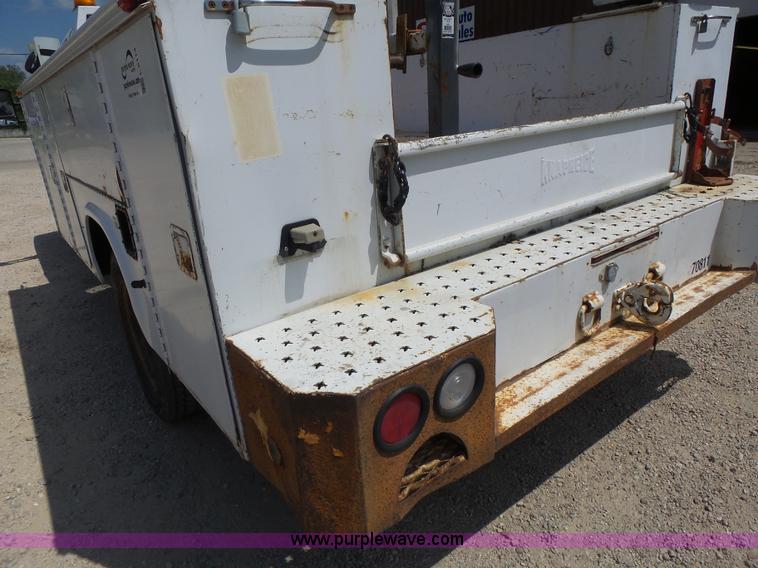 image for item L6114 2004 Ford F450 service truck