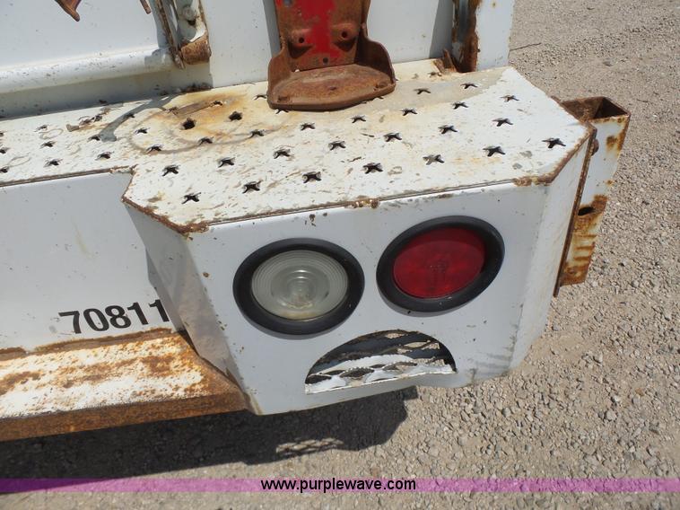 image for item L6114 2004 Ford F450 service truck