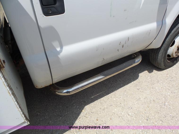 image for item L6114 2004 Ford F450 service truck