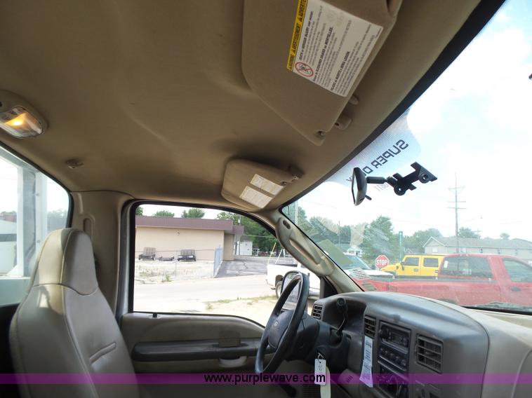 image for item L6114 2004 Ford F450 service truck