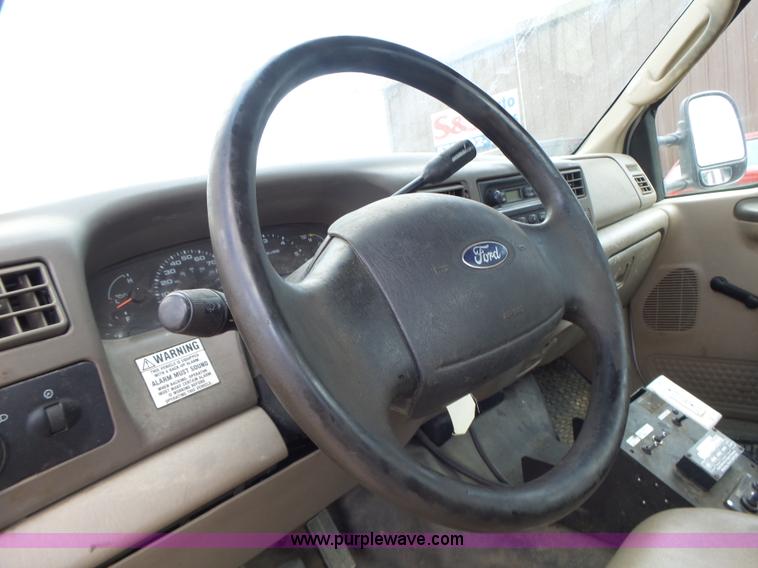 image for item L6114 2004 Ford F450 service truck