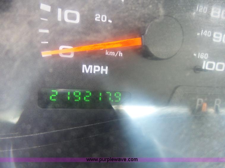 image for item L6114 2004 Ford F450 service truck