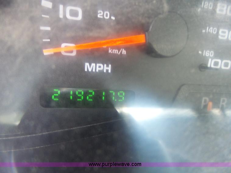 image for item L6114 2004 Ford F450 service truck