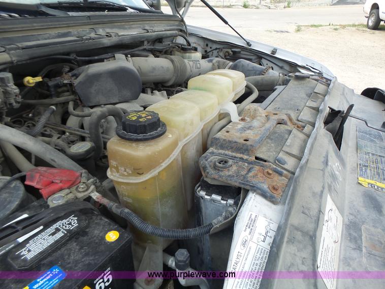 image for item L6114 2004 Ford F450 service truck