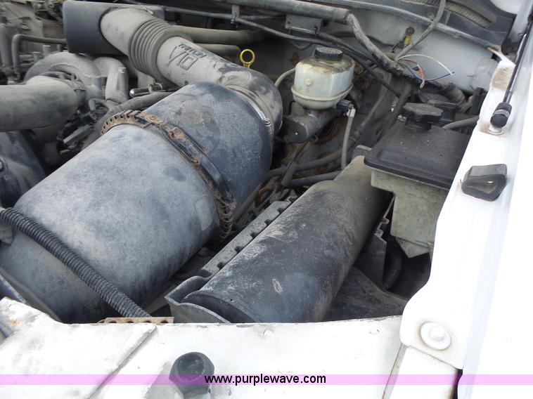 image for item L6114 2004 Ford F450 service truck