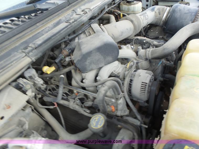 image for item L6114 2004 Ford F450 service truck