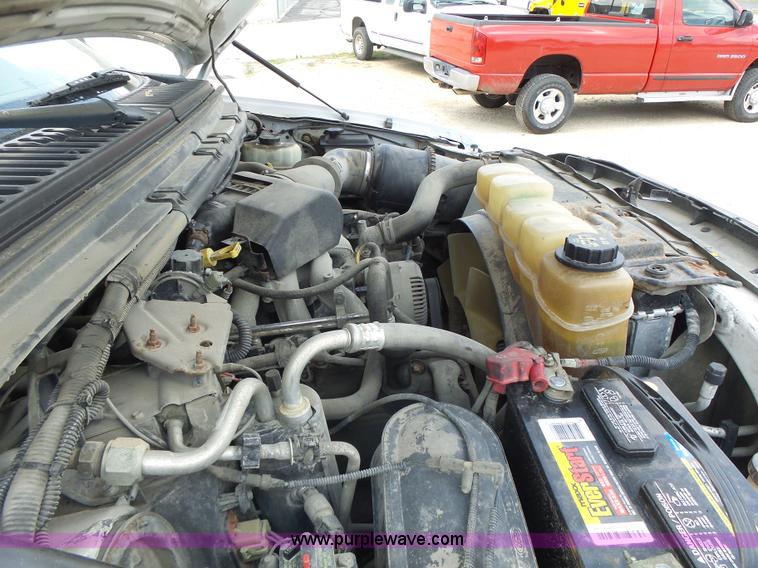 image for item L6114 2004 Ford F450 service truck