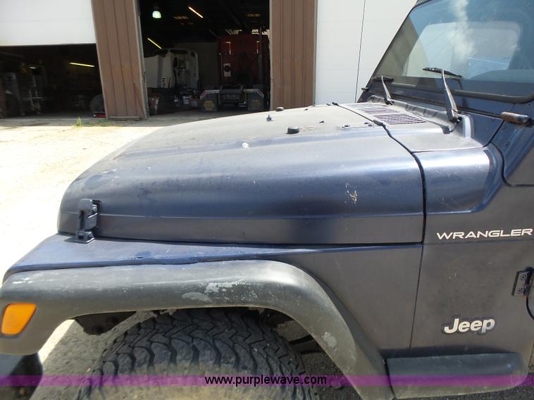 image for item L6115 1997 Jeep Wrangler SUV