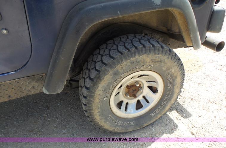 image for item L6115 1997 Jeep Wrangler SUV