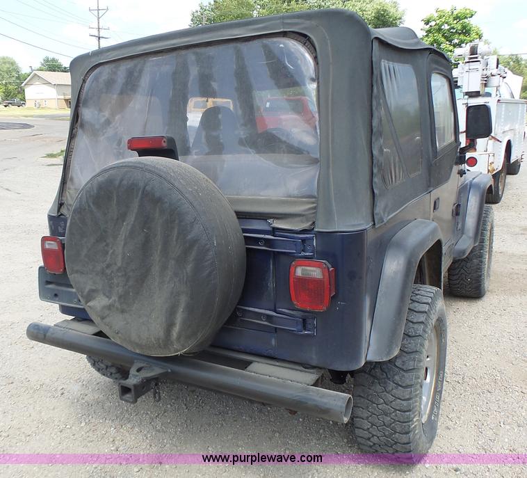 image for item L6115 1997 Jeep Wrangler SUV