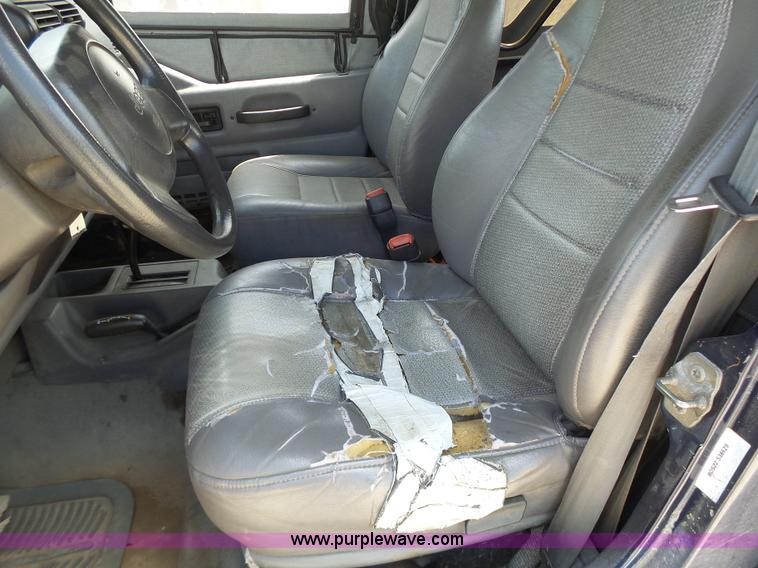 image for item L6115 1997 Jeep Wrangler SUV