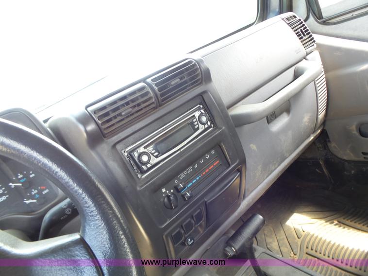 image for item L6115 1997 Jeep Wrangler SUV