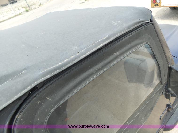 image for item L6115 1997 Jeep Wrangler SUV