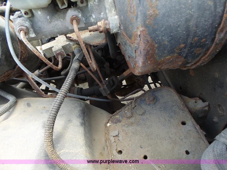 image for item L6115 1997 Jeep Wrangler SUV