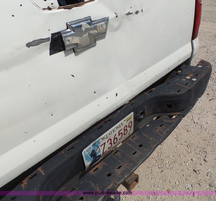 image for item L6116 2009 Chevrolet Avalanche Crew Cab pickup truck