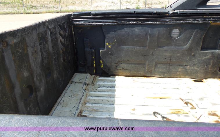 image for item L6116 2009 Chevrolet Avalanche Crew Cab pickup truck