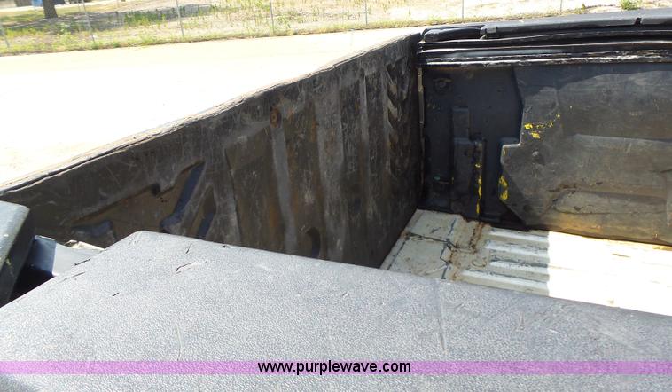 image for item L6116 2009 Chevrolet Avalanche Crew Cab pickup truck