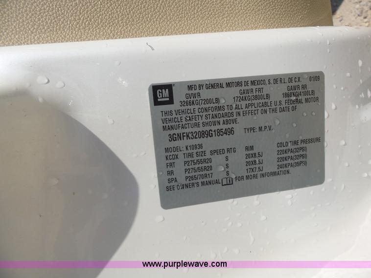 image for item L6116 2009 Chevrolet Avalanche Crew Cab pickup truck