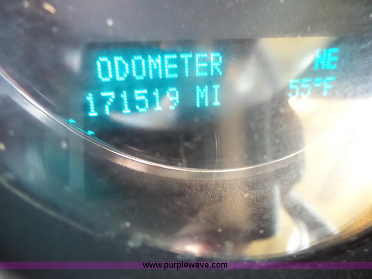 image for item L6116 2009 Chevrolet Avalanche Crew Cab pickup truck