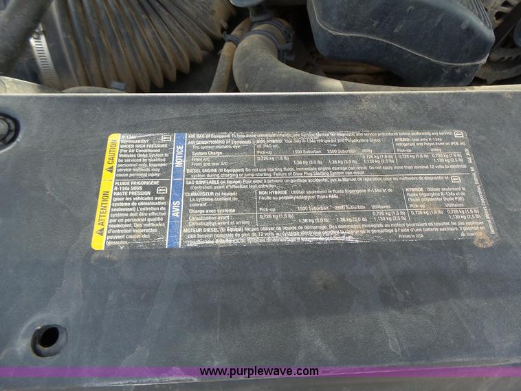 image for item L6116 2009 Chevrolet Avalanche Crew Cab pickup truck