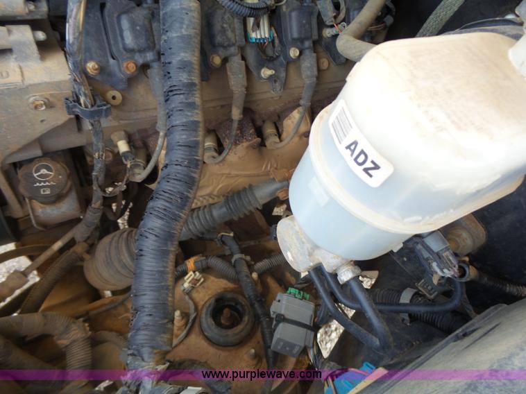 image for item L6116 2009 Chevrolet Avalanche Crew Cab pickup truck