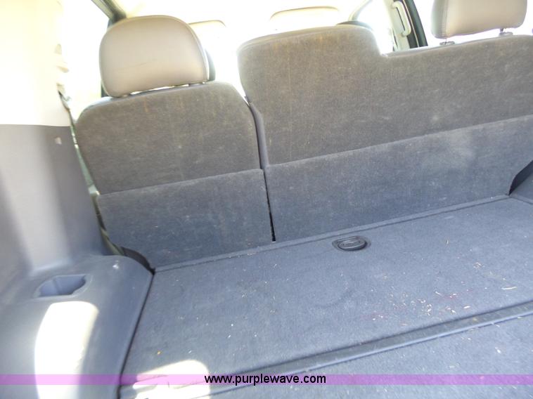 image for item L6128 2005 Ford Explorer SUV