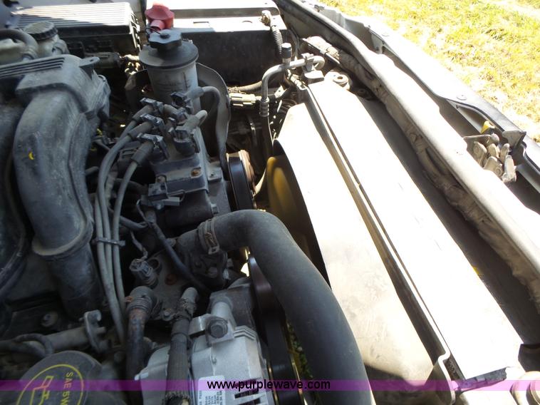 image for item L6128 2005 Ford Explorer SUV