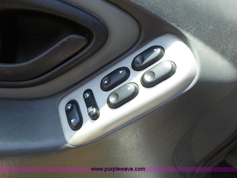 image for item L6129 2006 Ford Escape SUV