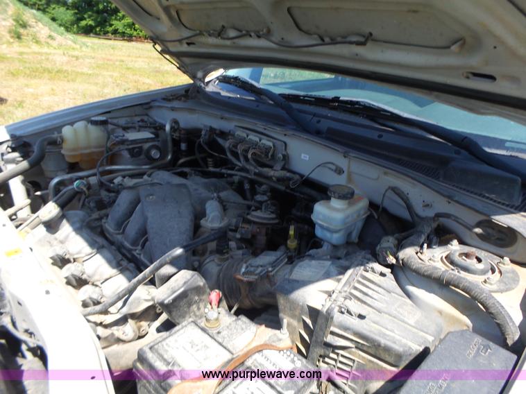 image for item L6129 2006 Ford Escape SUV