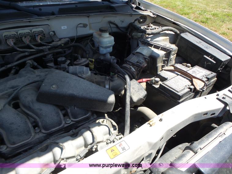 image for item L6129 2006 Ford Escape SUV